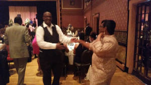 catering/HappyParentsDancing.jpg